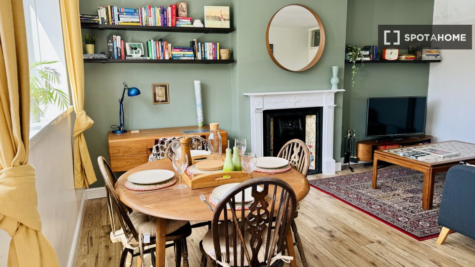 Apartment London, 2 beds, 69m² — photo 9