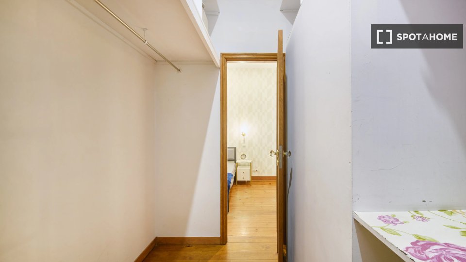 Double room Lisbon, 7 beds — photo 5