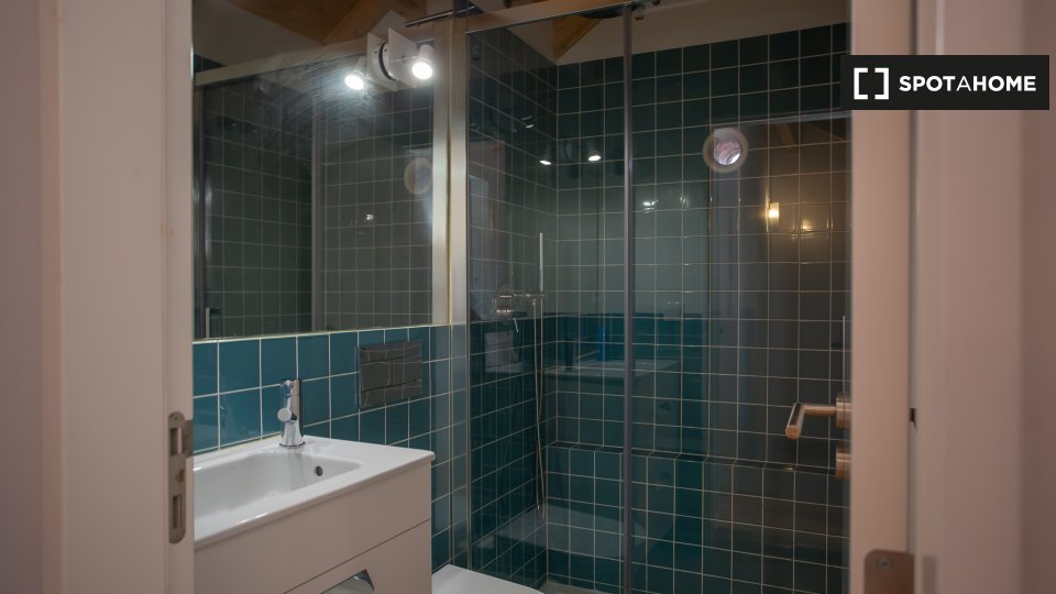 Apartment Lisbon, 4 beds, 75m² — photo 6