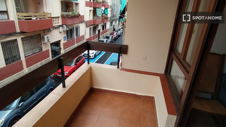 Apartment Valencia, 3 beds, 76m² — photo 10