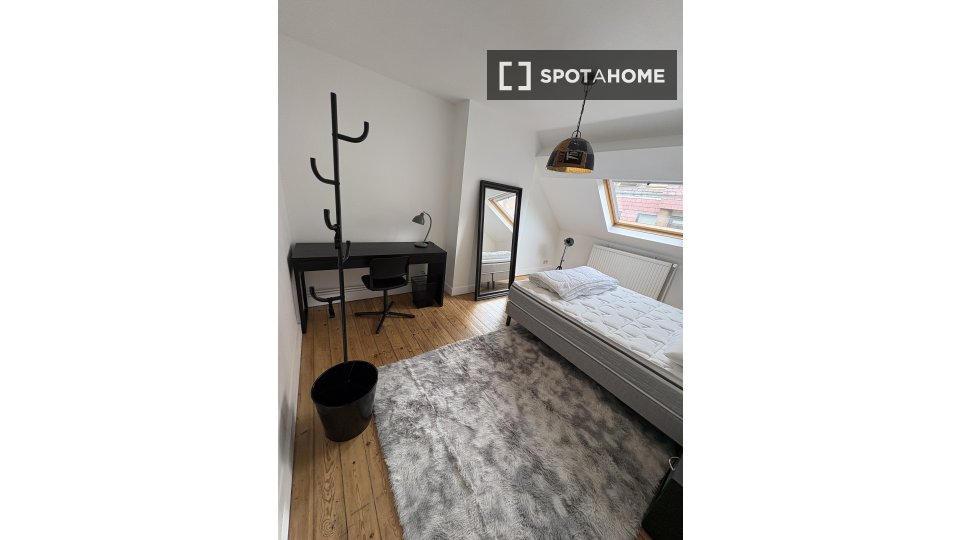 Double room Brussels, 5 beds, 360m² — photo 4