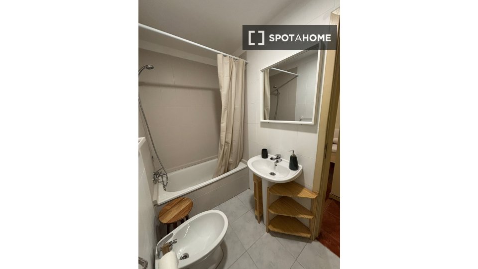 Double room Porto, 3 beds, 120m² — photo 9