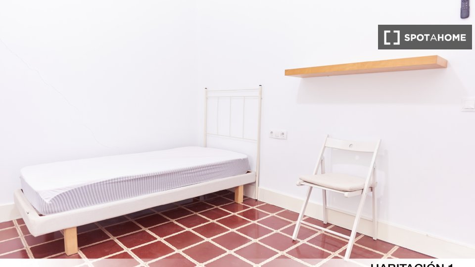 Double room Seville, 5 beds — photo 70
