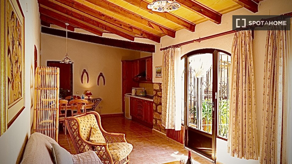 Apartment Alicante, 2 beds — photo 2