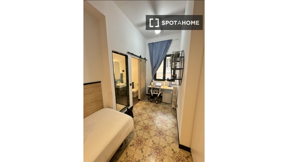 Double room Madrid, 20 beds, 5000m² — photo 7