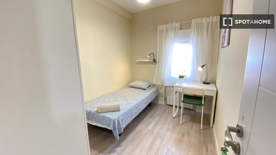 Chambre double Madrid, 3 chambres — photo 4