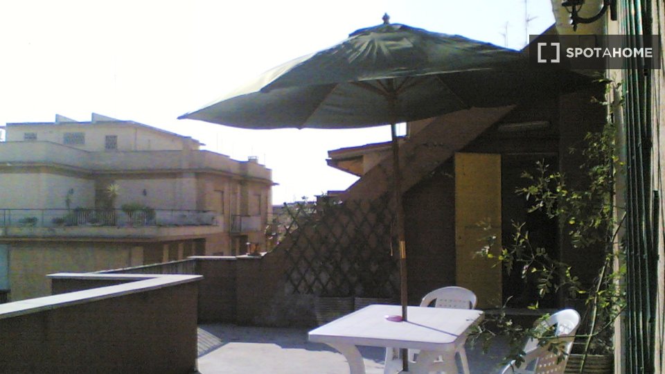 Double room Rome, 6 beds, 180m² — photo 6
