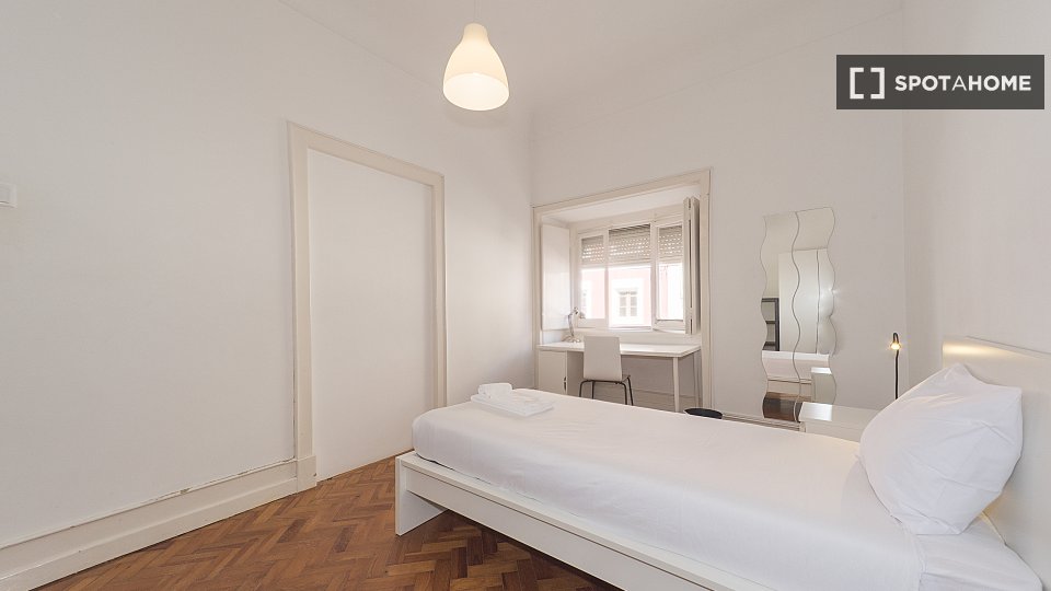 Double room Lisbon, 11 beds — photo 5
