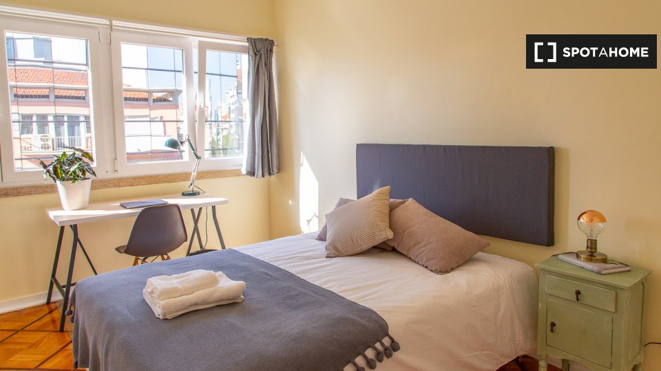 Double room Lisbon, 6 beds — photo 1