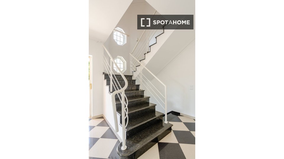 Apartment Lisbon, 5 beds — photo 14