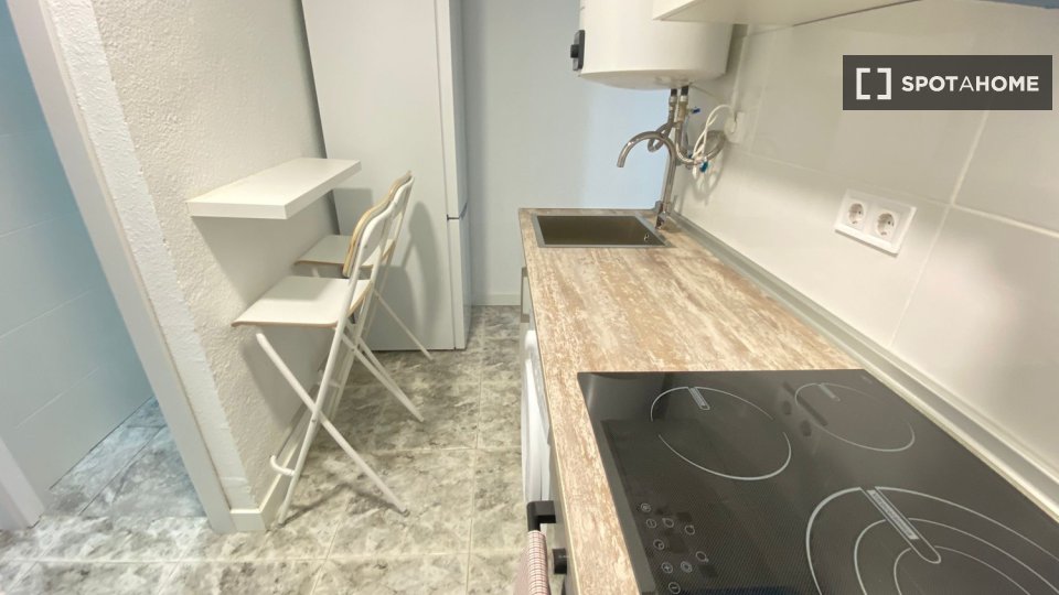 Double room Madrid, 5 beds — photo 30
