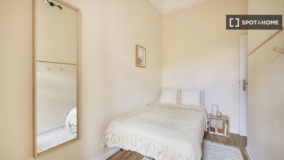 Double room Lisbon, 12 beds — photo 4