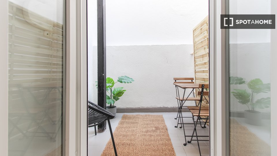 Double room Lisbon, 4 beds — photo 5