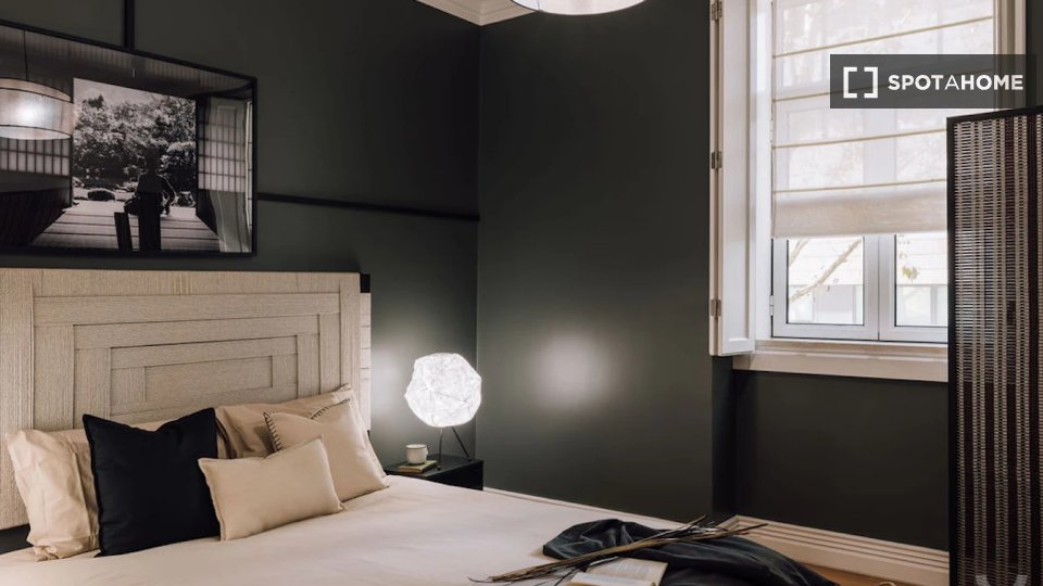 Apartment Lisbon, 2 beds, 115m² — photo 2