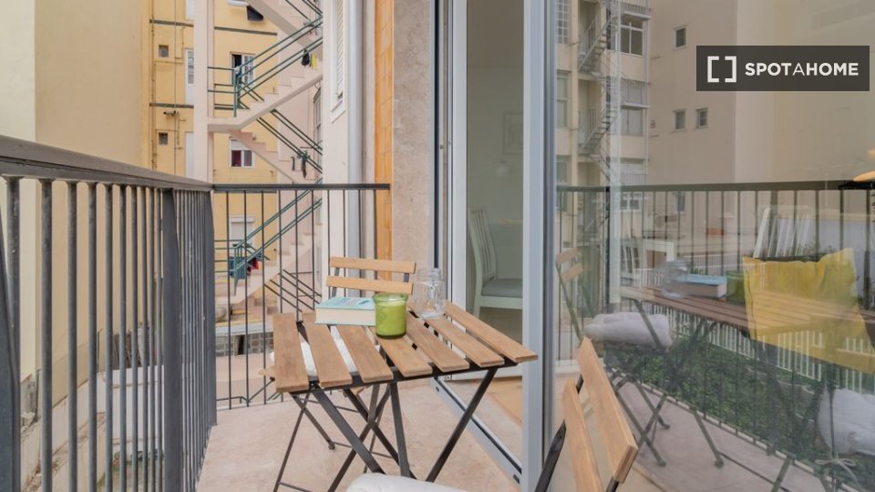 Apartment Lisbon, 1 bed — photo 2
