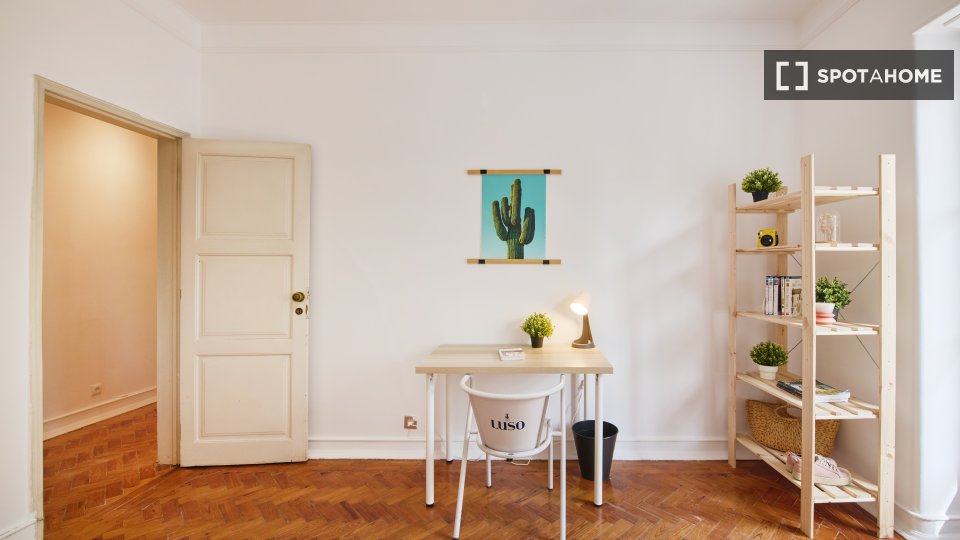 Double room Lisbon, 8 beds — photo 12