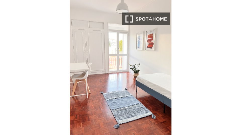 Double room Lisbon, 6 beds — photo 14