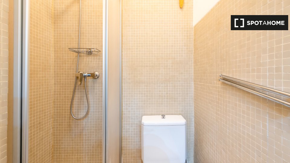 Apartment Lisbon, 1 bed, 70m² — photo 17