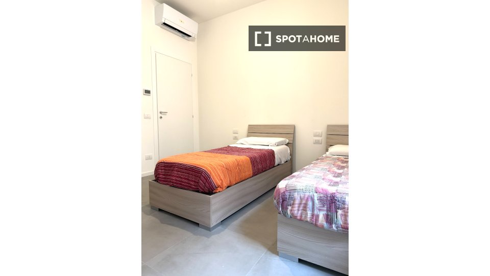 Double room Milan, 8 beds — photo 14