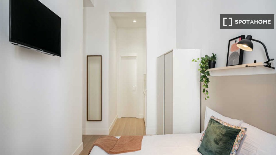 Double room Madrid, 16 beds — photo 28