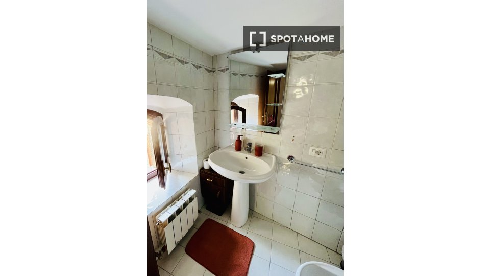 Double room Perugia, 3 beds, 100m² — photo 14