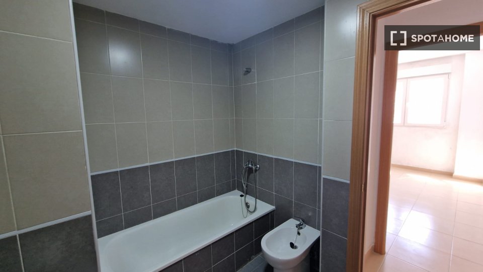 Double room Valencia, 4 beds, 95m² — photo 2