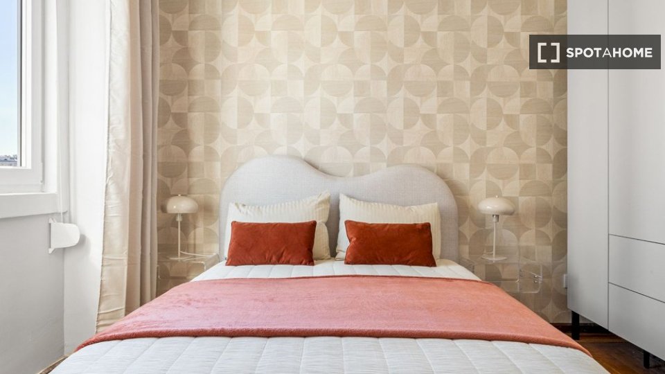 Double room Lisbon, 8 beds — photo 1
