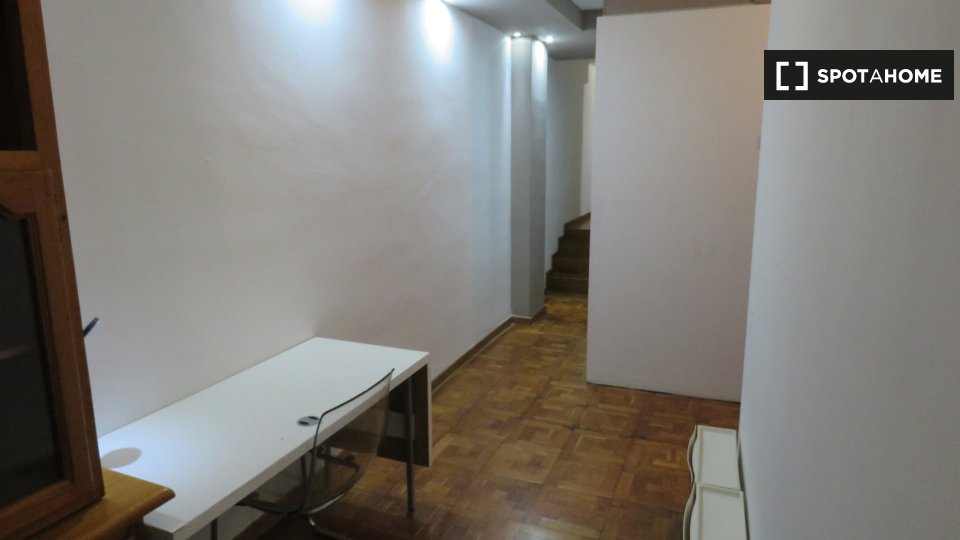Apartment Barcelona, 2 beds, 75m² — photo 3
