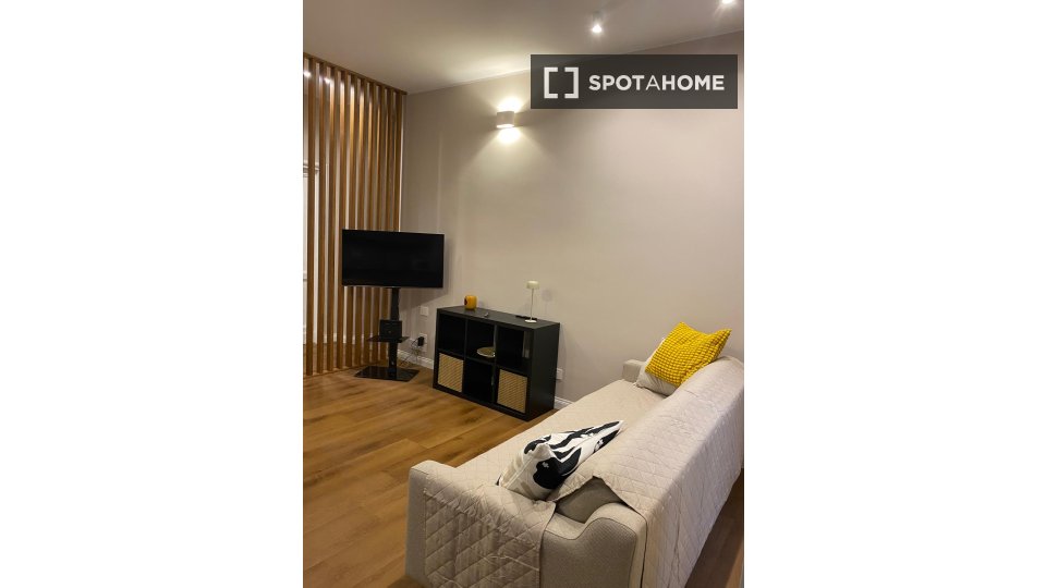 Apartment Rome, 2 beds, 77m² — photo 4