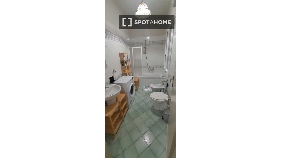 Double room Florence, 3 beds — photo 15