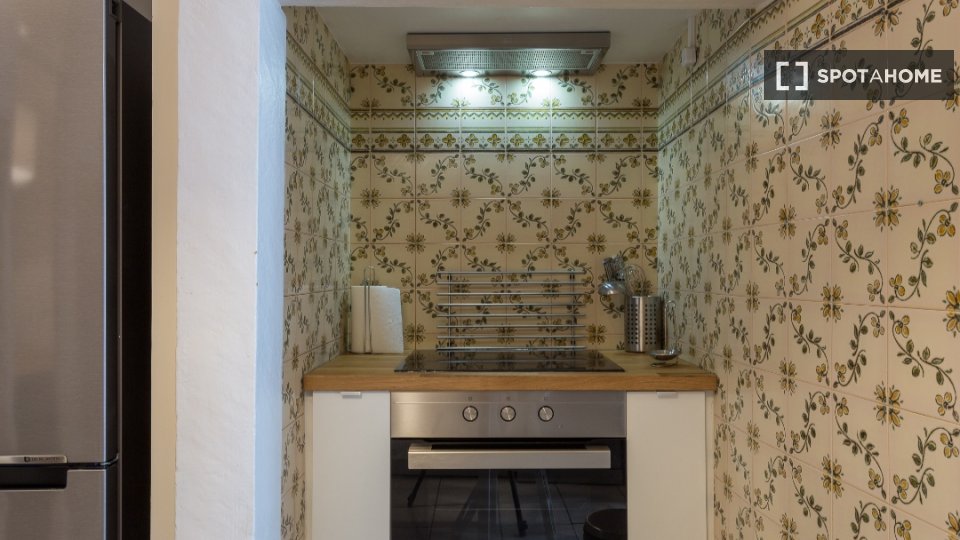 Apartment Lisbon, 3 beds — photo 11