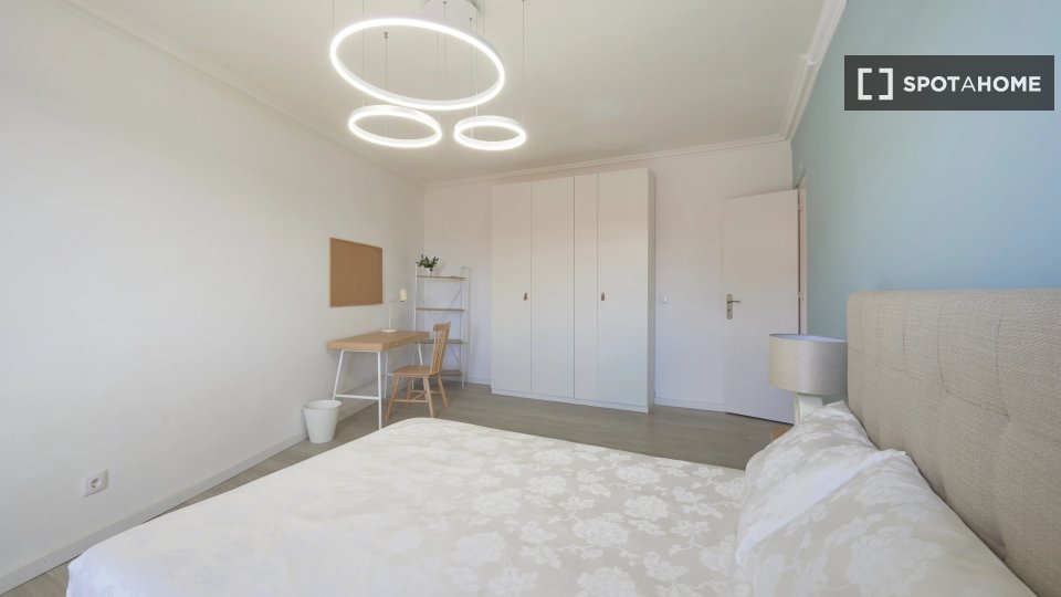Double room Lisbon, 11 beds — photo 13