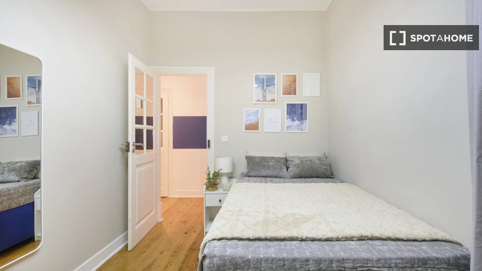 Double room Lisbon, 5 beds — photo 2