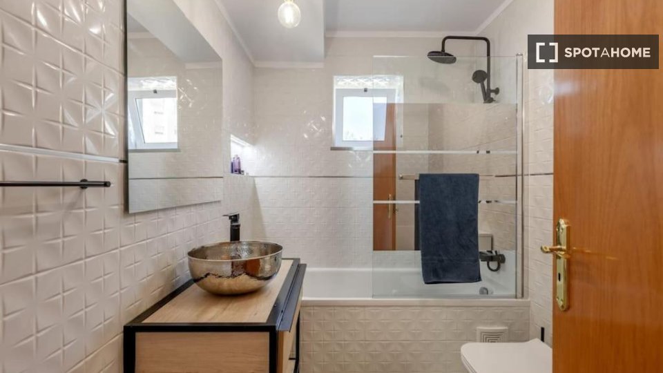 Apartment Lisbon, 3 beds — photo 11
