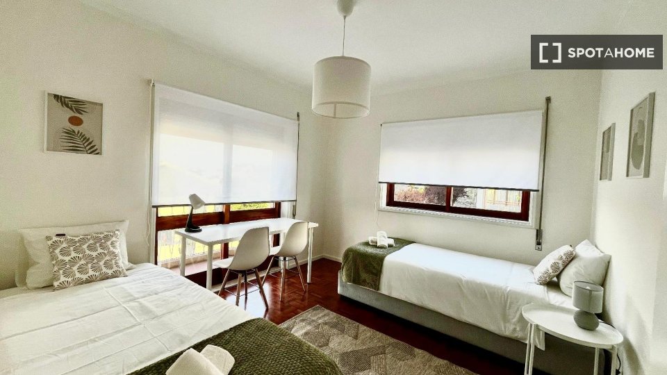 Double room Porto, 3 beds, 80m² — photo 21