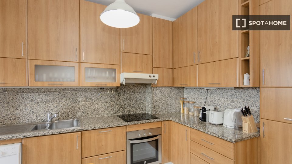 Apartment Porto, 3 beds, 140m² — photo 4