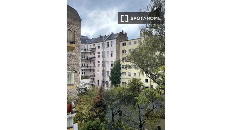 Apartment Berlin, 1 bed, 54m² — photo 2