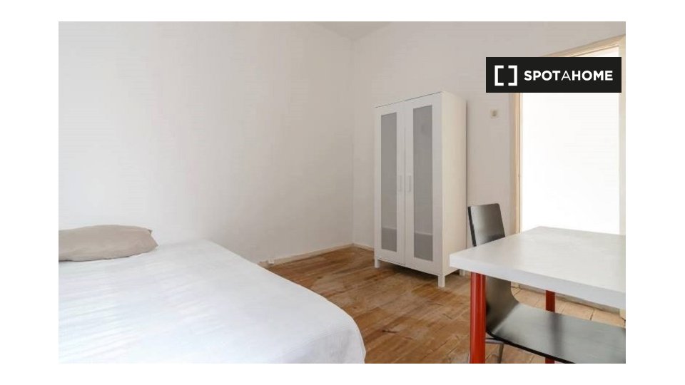 Double room Lisbon, 9 beds — photo 2