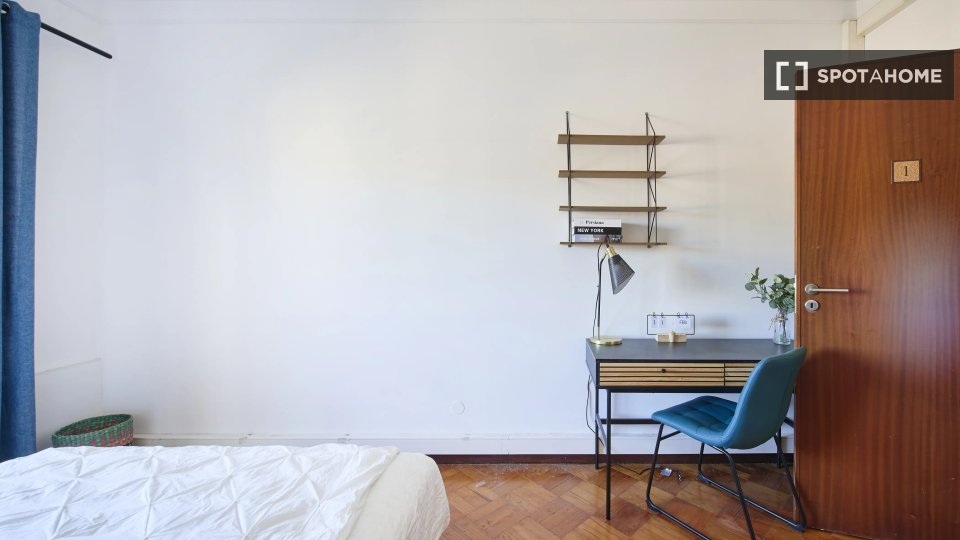 Double room Lisbon, 6 beds — photo 2