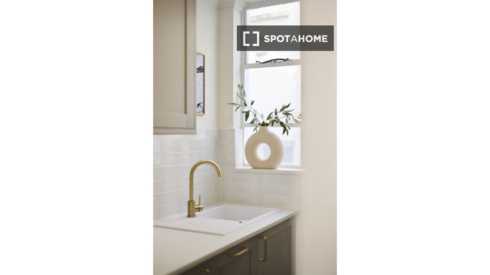 Apartment London, 1 bed, 59m² — photo 17