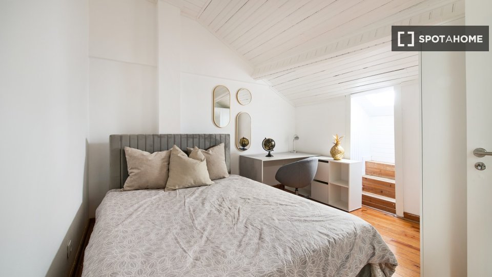 Double room Lisbon, 8 beds — photo 11