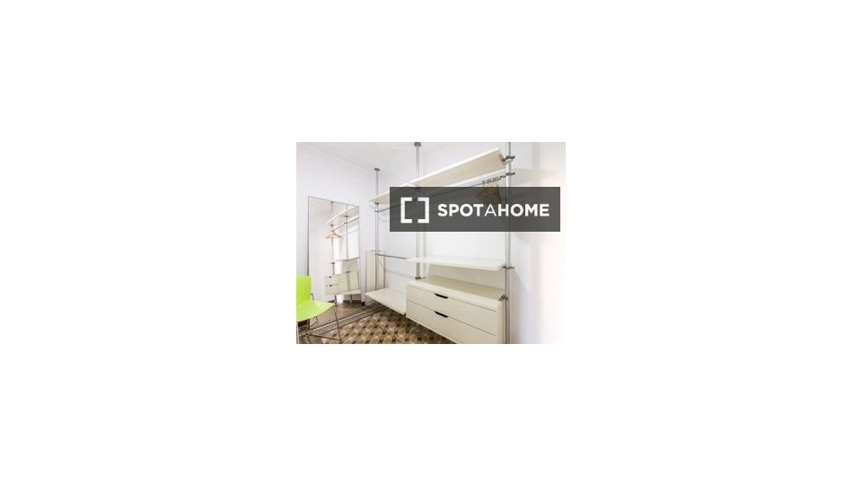 Double room Barcelona, 7 beds, 200m² — photo 10