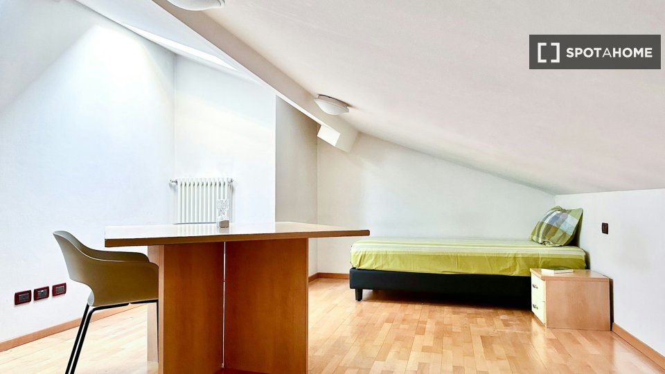 Double room Trento, 3 beds — photo 15