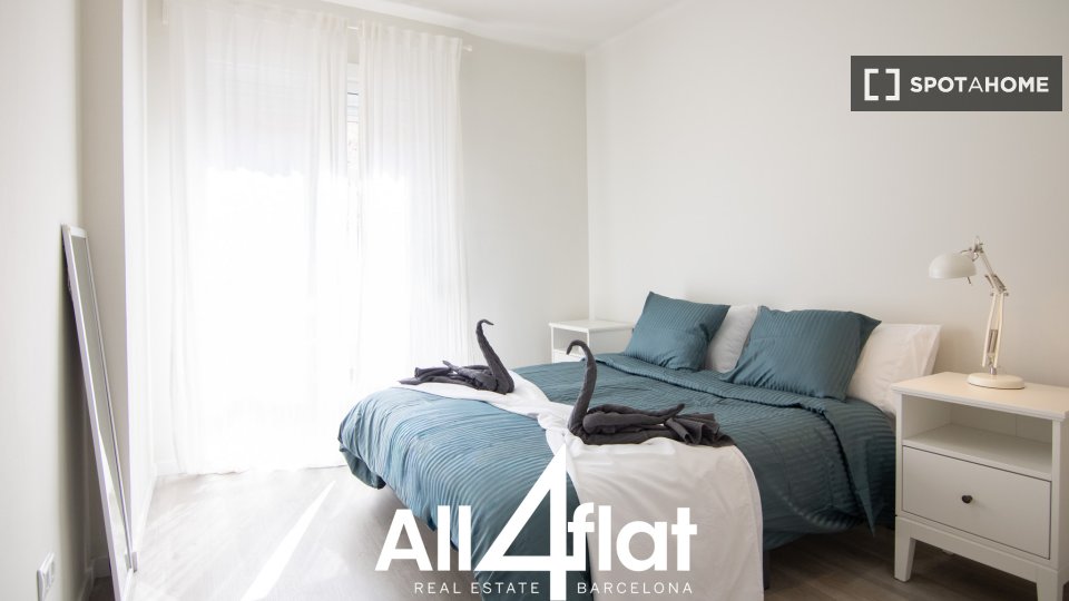 Apartment Barcelona, 4 beds, 73m² — photo 7