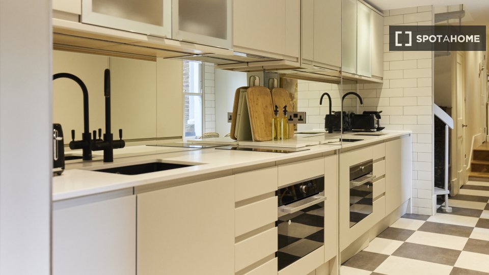 Apartment London, 1 bed — photo 17