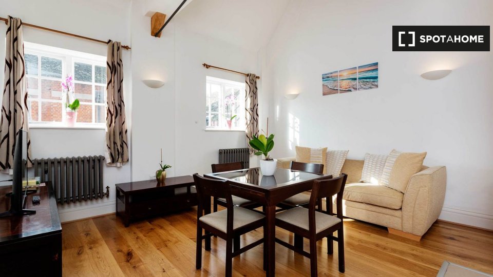 Apartment London, 2 beds — photo 2