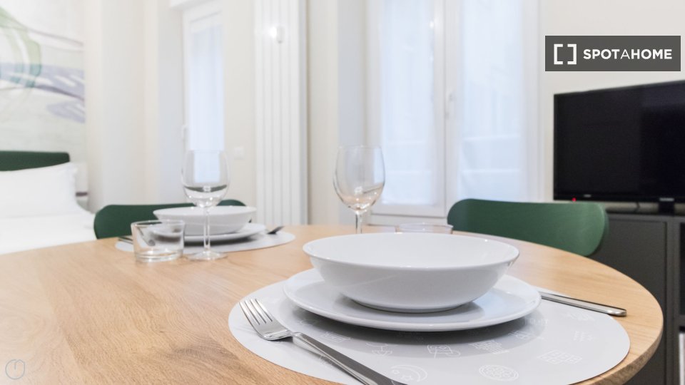 Apartment Milan, 1 bed, 37m² — photo 3