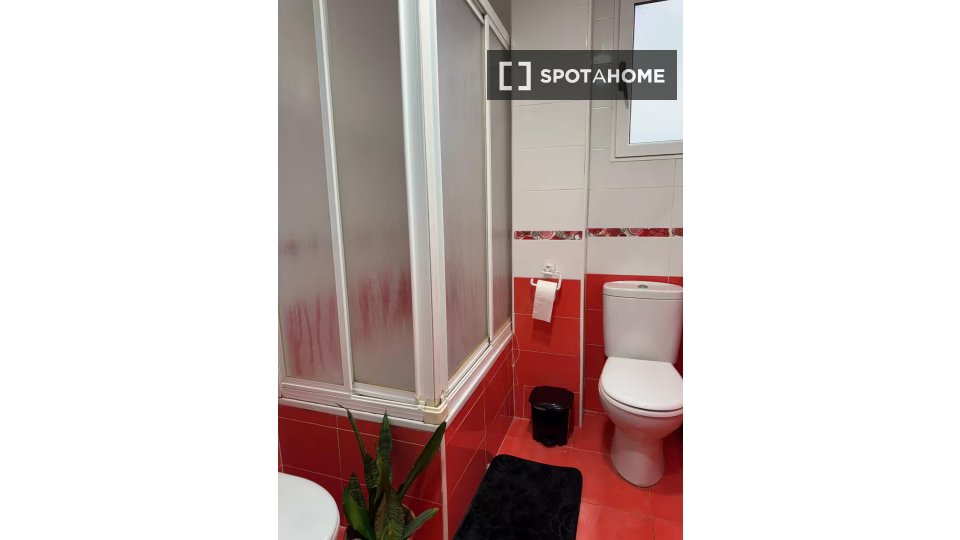 Double room Valencia, 3 beds, 80m² — photo 10