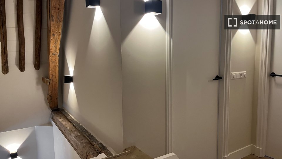 Apartment Amsterdam, 2 beds, 73m² — photo 2