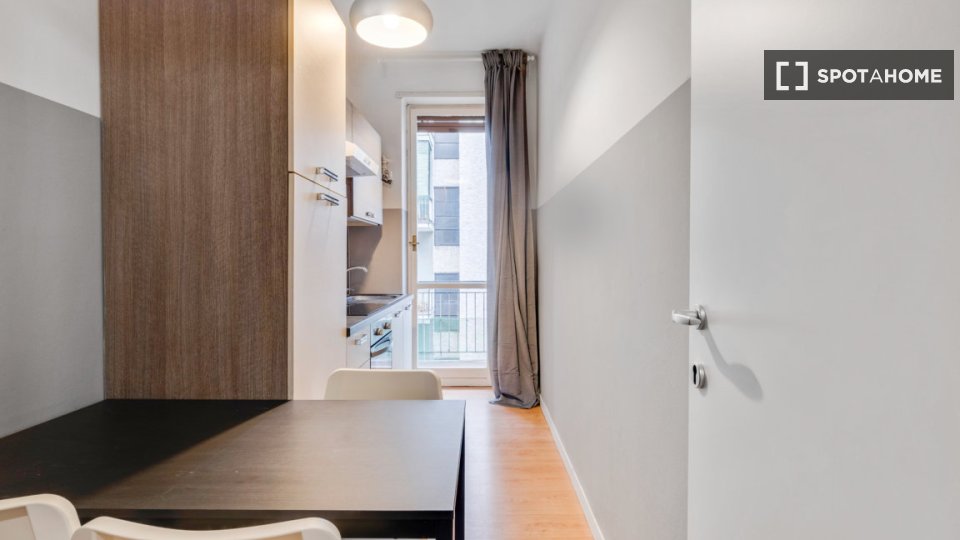 Double room Milan, 2 beds, 70m² — photo 13